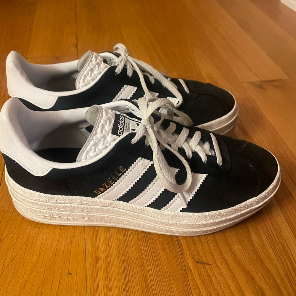 Adidas platform gazelle